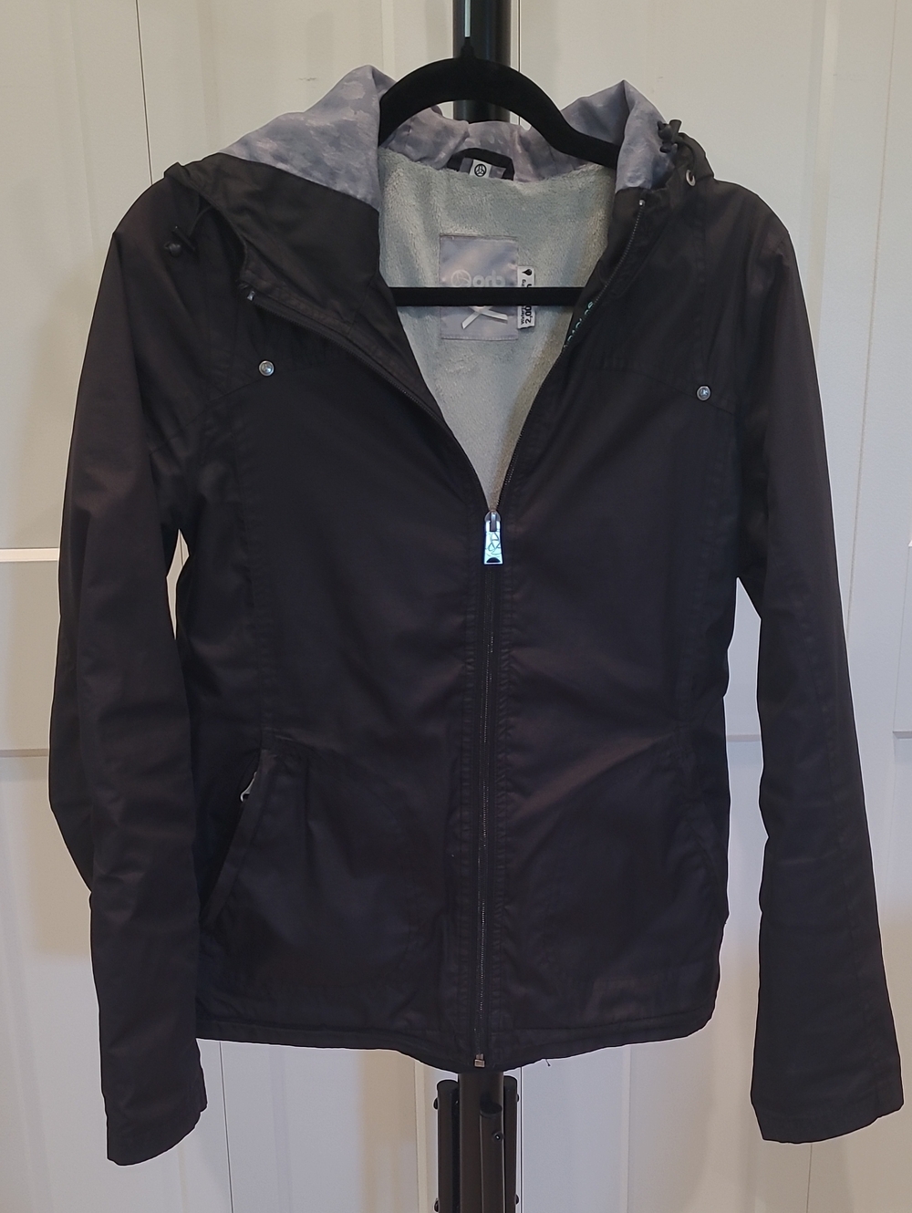 Women's Black Hooded Jacket - Lightweight Water-Resistant Coat With Fleece Liner
